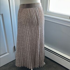 Elegant Brown Pleated Skirt